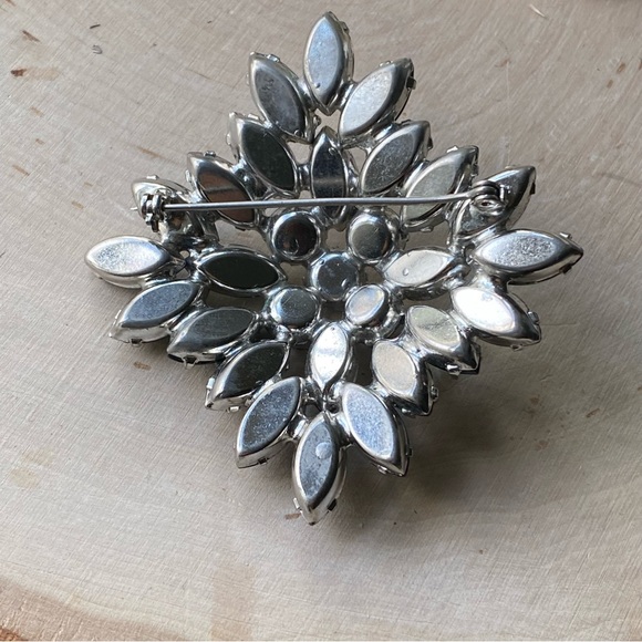 Vintage- Juliana- Dramatic Maltese Cross of Montana Blue & Light Sapphire - Picture 11 of 17